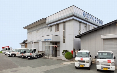 社屋正面